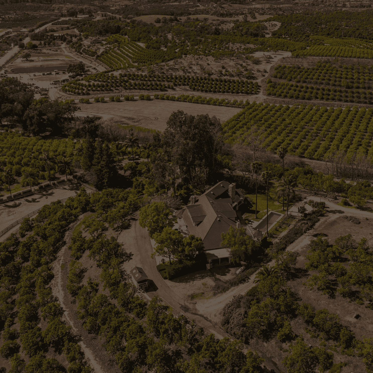 grata house facility bg